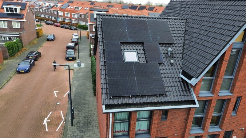 Zonnepanelen installatie tevreden klant